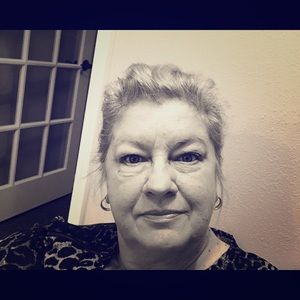 Meet your Posher, Kay